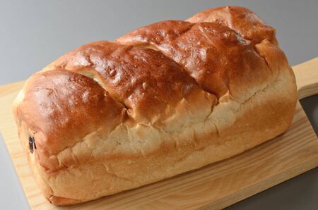 Raisin bread