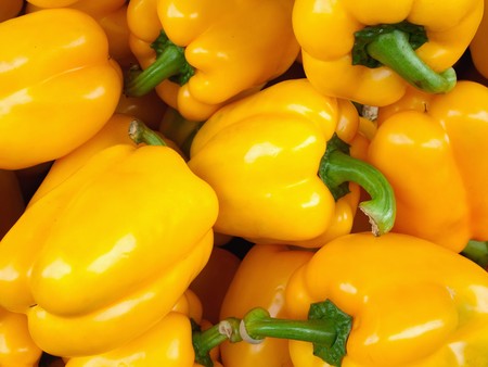 Bright yellow bell pepper Western Division sales in the market.