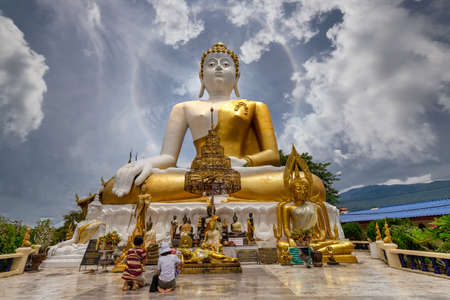 Wat Ton Kain or Ton Kain temple ( Wat Intrarawat ) ,a wooden chapel , Chiangmai, Thailand on May 05,2019のeditorial素材
