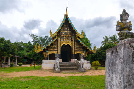Wat buddha-en or wat Phuttha Eoen,A beautiful old temple in the middle of the valley in Mae Chaem District, Chiang Mai Province. Northern Thailand on  15 Jun 2019のeditorial素材