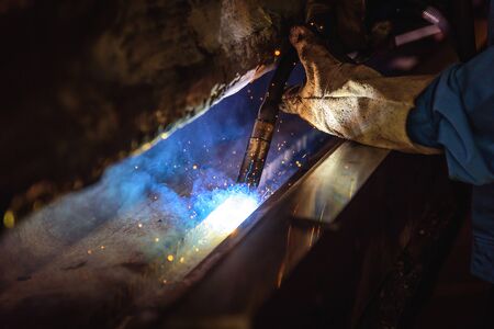 Welding steel structures and bright sparks