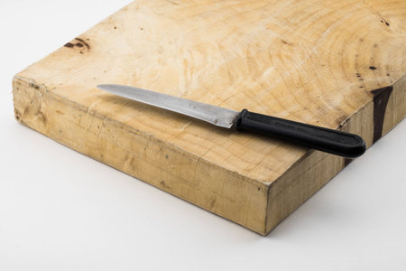 chopping block and kife