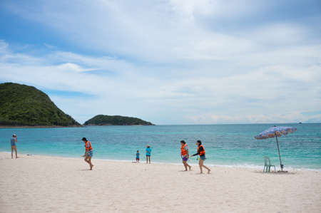 A beautiful sea at Samaesan island, Chonburi, Thailandの素材