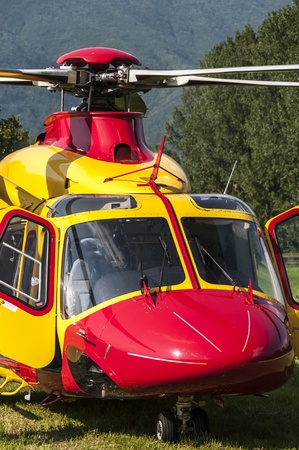 Alpine emergency helicopter rescue, Italyのeditorial素材