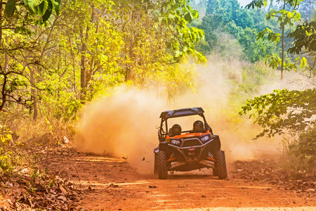 CHIANG MAI, THAILAND - MAY 03: Undefined Driver on Side-by-Side Vehicles UTV on countryside roads, May 03, 2015 in Chiang mai, Thailand.のeditorial素材