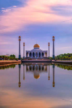 Beautiful landscape light with colorful sky  before sunset at The Central Mosque of Songkhla, Hat Yai, Songkhla, Thailand. Beautiful destination place of southern Thailandの写真素材