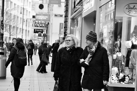 VIENNA, AUSTRIA- NOVEMBER 18, 2016: Cityscape views of one of Europe's most beautiful town- Vienna. Peoples on streets, urban life in Vienna. Austriaのeditorial素材