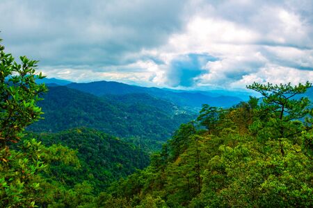 Photo landscape.forest  mountain Clouds and sky.Mountain in national park Thailand.landscape...