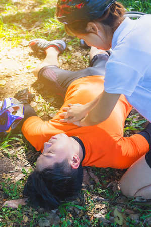 First Aid Emergency is CPR.The man who face heart attack and shock was helped by his friend after...