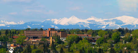 Calgary, Alberta, Canada. Feb 14, 2021. The Alberta University of the Arts building with the rocky mountains on the background.のeditorial素材
