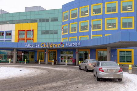 Calgary, Alberta, Canada. Dec 27, 2022. Alberta Children's Hospital entrance during the winter. The largest public hospital for sick children in the prairie provinces.のeditorial素材