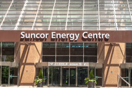 Calgary, Alberta, Canada. Jun 4, 2023. Front view of the main entrance at the Suncor Energy Center building in downtown.のeditorial素材