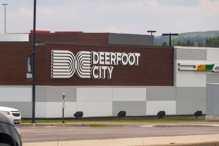 Calgary, Alberta, Canada. Jun 29, 2023. A Deerfoot City mall sign. An outdoor shopping centre located in northeast Calgary, Alberta, Canada.のeditorial素材