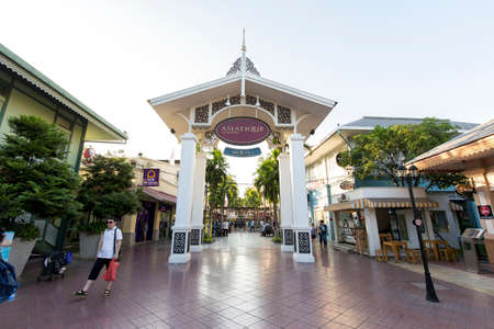 BANGKOK, THAILAND : april 5, 2016 : The Community mall of Bangkok this is Asiatique landmark of bangkok paradise of  and Shopping vintage look Bangkok Thailandのeditorial素材