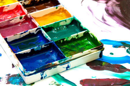 closeup of old used paintboxの写真素材