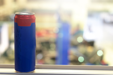 Blue can    drinks to refresh on blurred background For advertising of drinks imageの写真素材