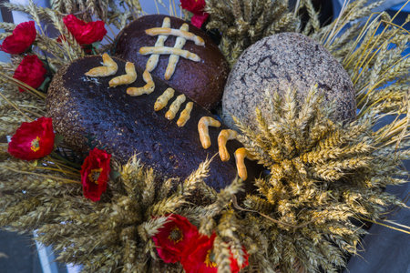 Different kinds of rye delicious bread, sold at the city fairの素材 [FY310106692737]