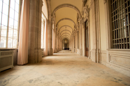Long corridor in the exterior of Royal Palaceのeditorial素材
