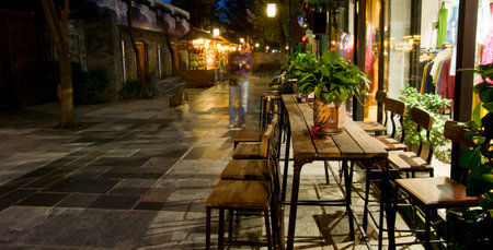 Width alley - Chengdu Commercial Street, Chinaのeditorial素材