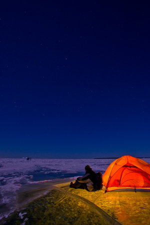 Tourists spend night on the iceの写真素材