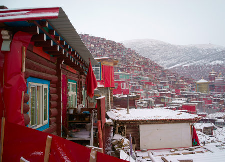 Top view at Larung Buddhist Academy Sichuan monastery Gar Chinaのeditorial素材