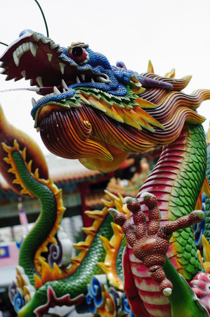 Kuala Lumnpur, Malaysia - August 30, 2011: the colorful dragon statue in chinese Tian Hou templeのeditorial素材