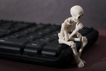 Skeleton - thinker poseの写真素材