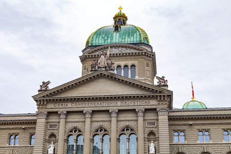 Picture of the Bundeshaus in Bern, Switzerlandの写真素材