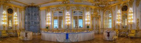 Sightseeings in St. Petersburg. The Dining room in the Catherine Palace, a Rococo palace in Tsarskoye Selo. Architectural masterpieces. Panoramaのeditorial素材