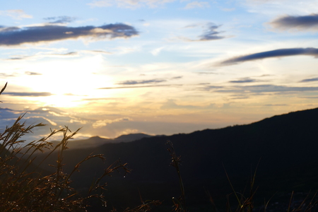 Photo picture a Beautiful natural delicious magnificent asian sunset sunriseの写真素材