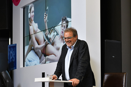 MOSCOW, RUSSIA - APRIL 24, 2018: Master class of Oliviero Toscani, an Italian photographer, best-known worldwide for designing controversial advertising campaigns for Italian brand Benetton.のeditorial素材