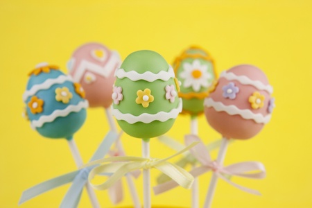 Easter egg cake pops
