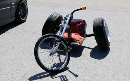 YOSHKAR-OLA, RUSSIA, JUNE 02, 2019: Auto and Motorcycle Exhibition - Festival - YO SUMMIT 2019 - Modified tricycles, with a non-standard frame, home-made wheels and an unusual fit.のeditorial素材