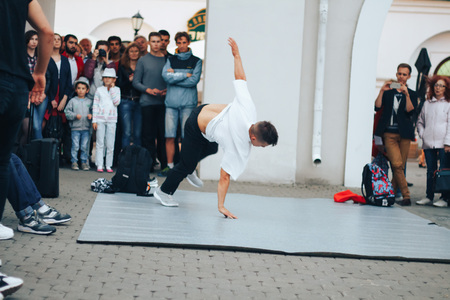 MINSK, BELARUS.JULY 22 2017 Acrobats on the streetのeditorial素材