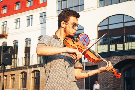 MINSK, BELARUS.August 12 2017 Violinist playing on the streetのeditorial素材