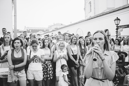 MINSK, BELARUS.August 19 2017 Woman singing on the streetのeditorial素材