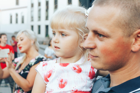 MINSK, BELARUS.August 19, 2017. Little girl in the evening on the streetのeditorial素材