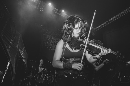 MINSK, BELARUS.September 1 , 2017. Girl playing the violinのeditorial素材