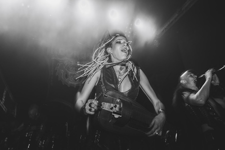 MINSK, BELARUS.September 1 , 2017. The girl is playing an ancient musical instrumentのeditorial素材