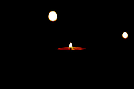 Memorial Day International Holocaust Remembrance Day The candle burns in memory of the deadの写真素材