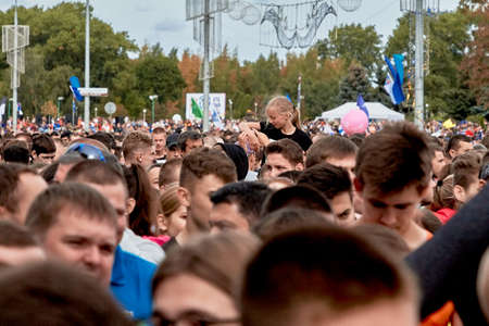 September 15, 2019 Minsk Belarus There are many people who stand before the start of the marathon.Father piggyback his little girlのeditorial素材
