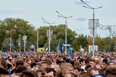 September 15, 2019 Minsk Belarus There are many healthy participants who are standing before the start of the marathonのeditorial素材