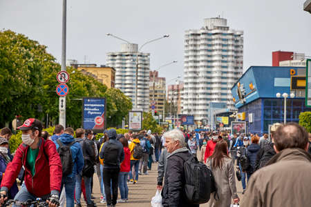 May 24 2020 Minsk Belarus There masked people stand in line to protest against the current governmentのeditorial素材