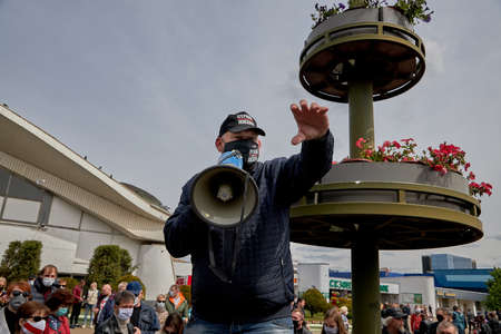 May 24 2020 Minsk Belarus The leader of the opposition with a loudspeaker Tihanovskyj makes a loud announcementのeditorial素材