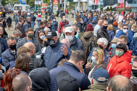 May 24 2020 Minsk Belarus An opposition leader who communicates with masked people during a protest and a pandemicのeditorial素材