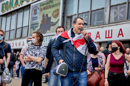 June 7 2020 Minsk Belarus Opposition leader Severinets speaks into a microphone calling on the people to protestのeditorial素材