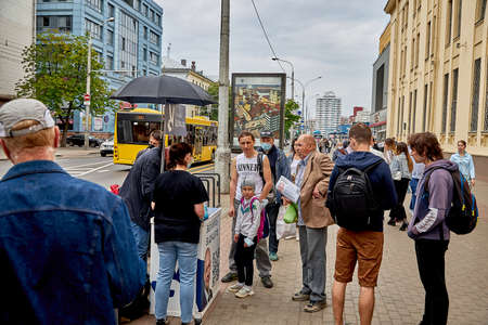June 7 2020 Minsk Belarus Collecting signatures to participate in presidential elections.Minsk residents stand in line to cast their votes for a candidate to participate in the presidential electionのeditorial素材