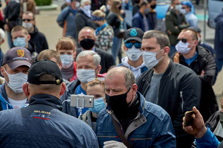May 24 2020 Minsk Belarus Demonstration against the current government, during which many masked people came out to sign for opposition candidatesのeditorial素材