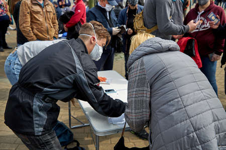 May 24 2020 Minsk Belarus A lot of people sign up for presidential candidatesのeditorial素材