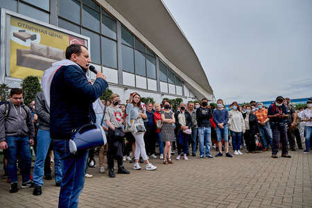 June 7 2020 Minsk Belarus Opposition leader Severinets speaks into a microphone calling on the people to protestのeditorial素材